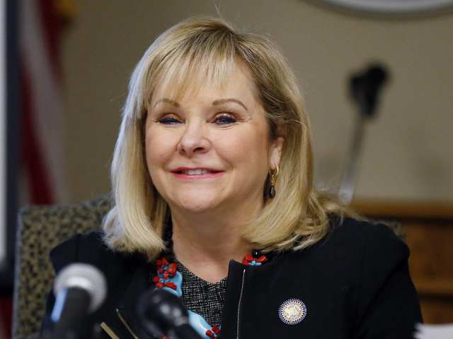 Oklahoma governor to weigh clemency for non-violent inmates